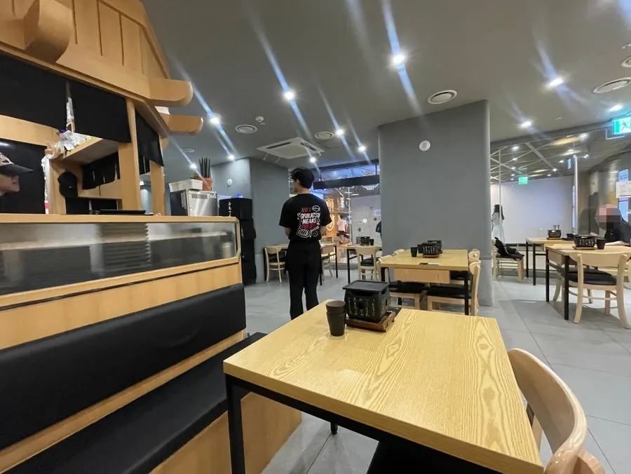 오후 2시 후라토식당 서울스퀘어점 매장 내부