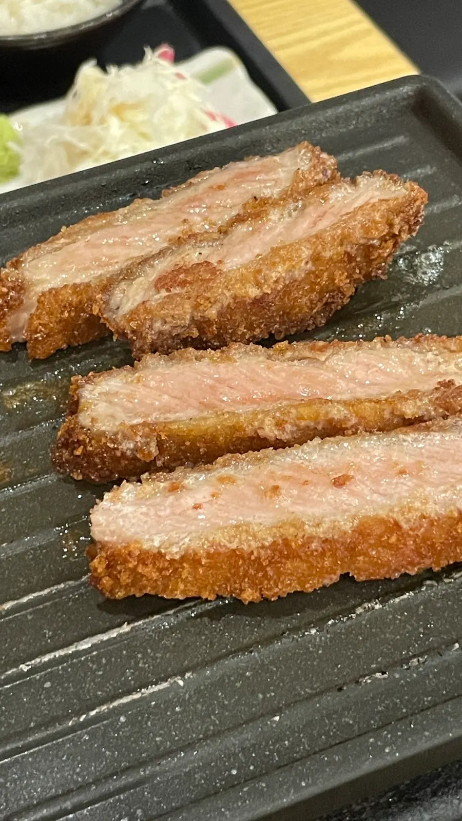 버터를 곁들인 화로구이 규카츠
