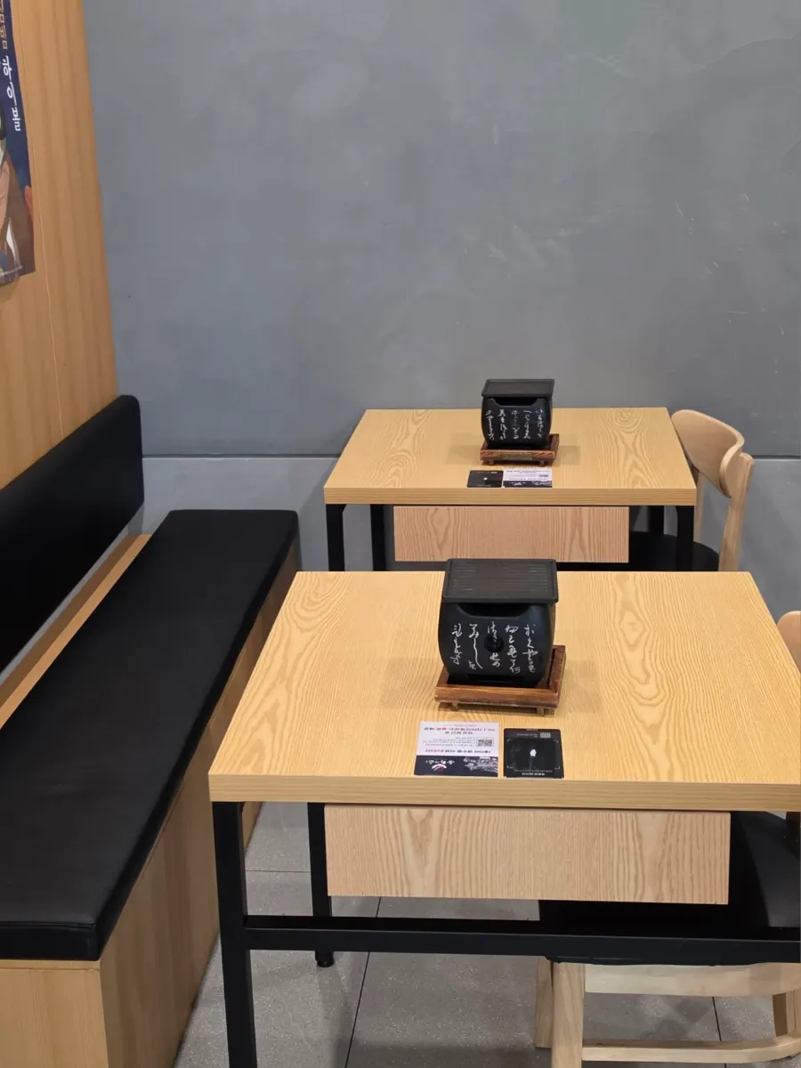 Gyukatsu table kept spotless without any grease stains