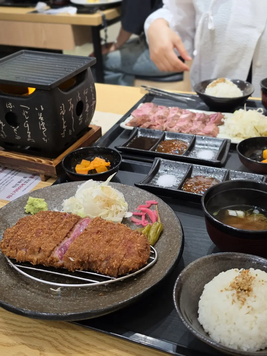 Table at Furato Shokudo after finishing the meal