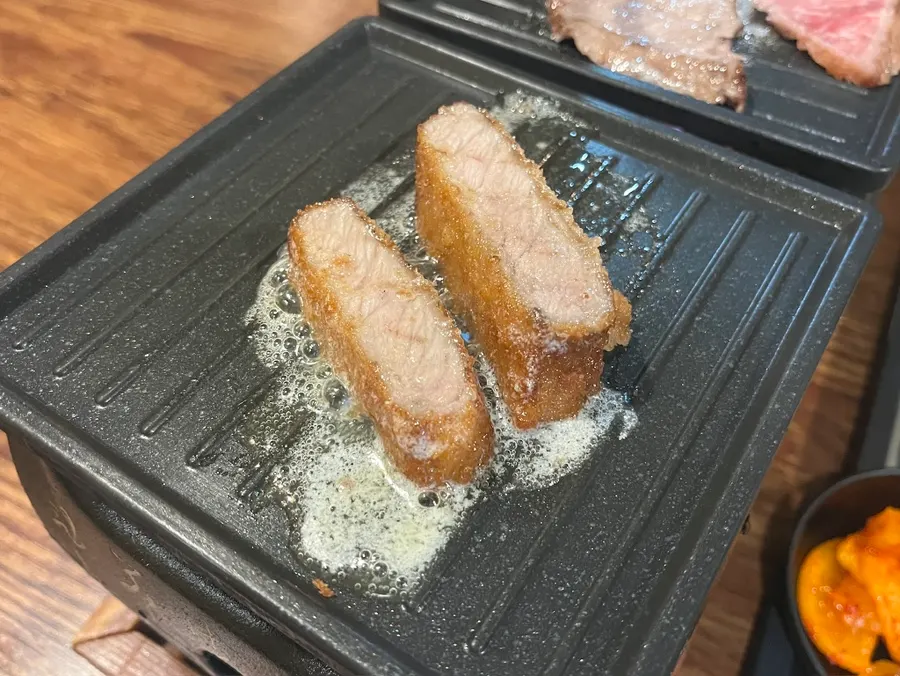 Cross-section of gyukatsu showing breading that hasn't crumbled
