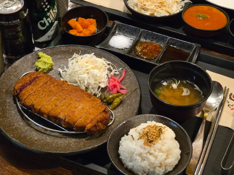 규카츠 정식 한 상 차림