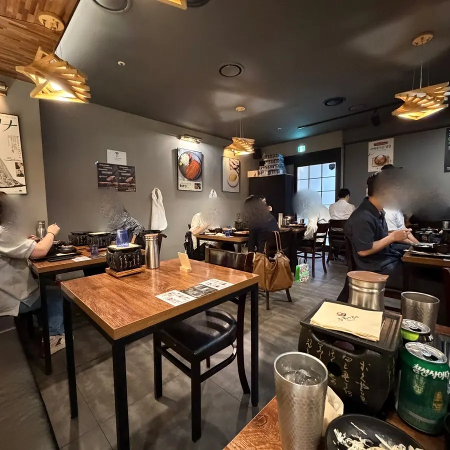 Interior view of Hurato Sikdang Yeouido