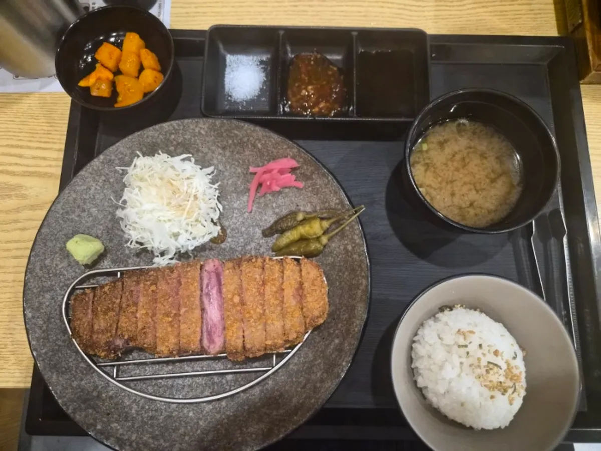 개인 화로에 올려 구워 먹는 후라토식당 규카츠