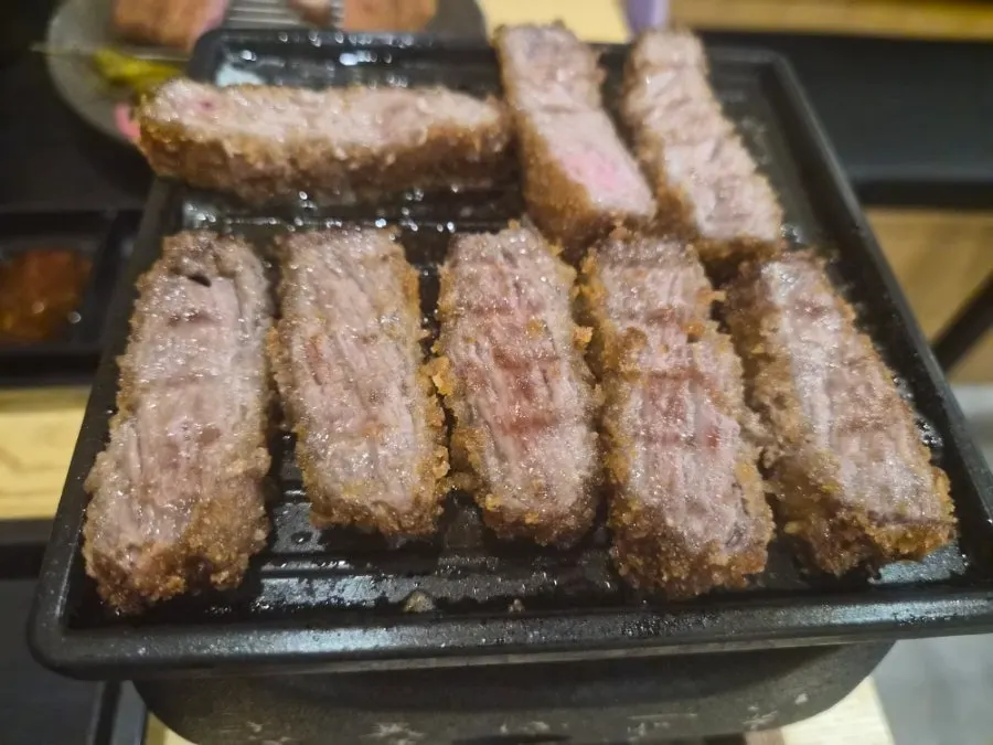 부드러운 채끝살 규카츠 단면
