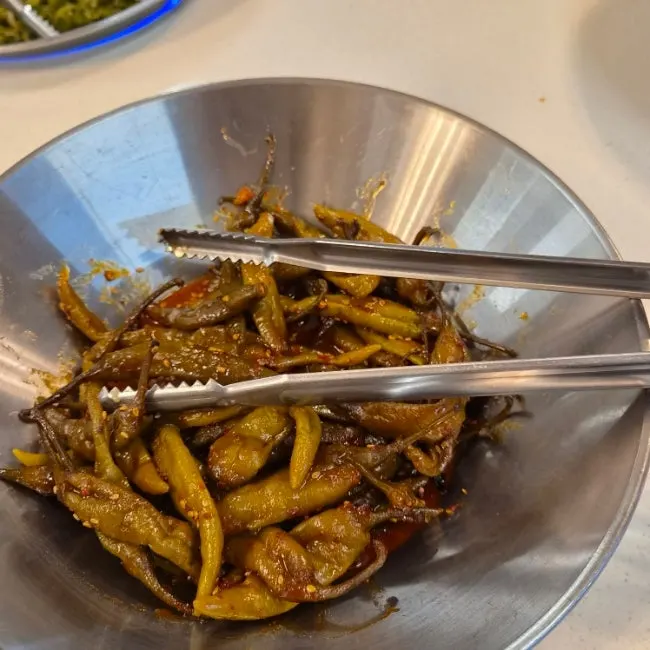 Seasoned bean sprouts and other banchan