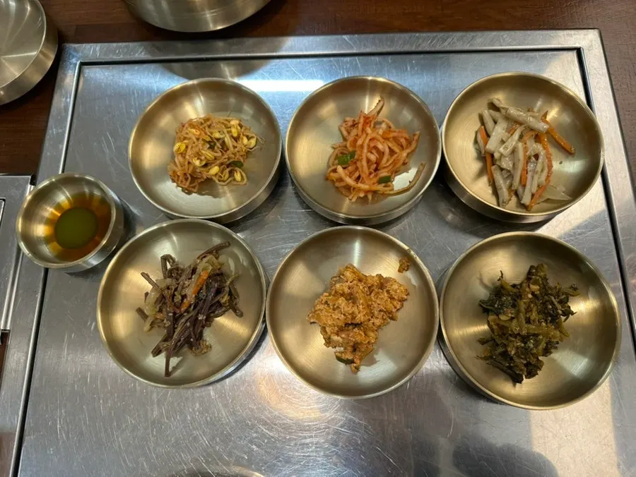 Basic side dishes including tofu doenjang dip and spicy radish salad