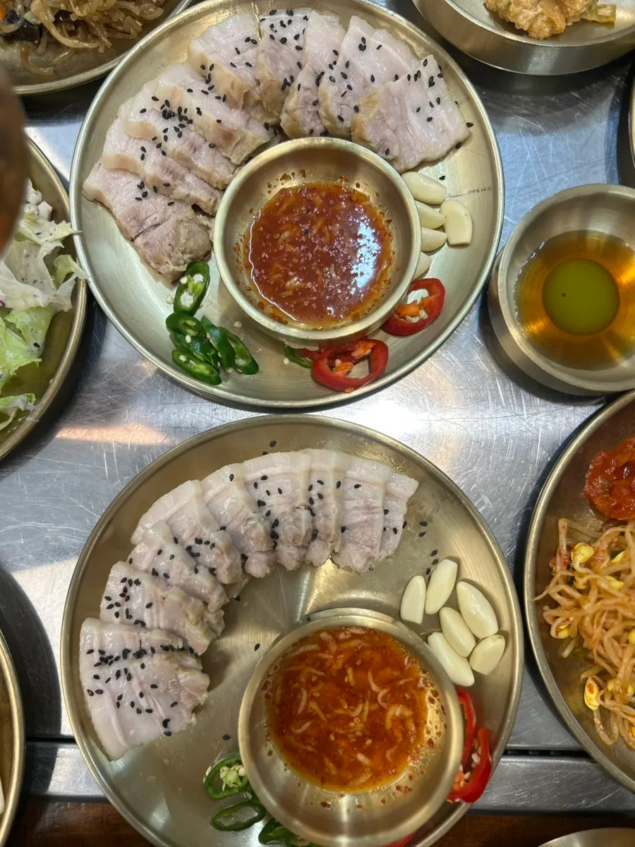 Plate of boiled pork from Hwadamga's herbal traditional set