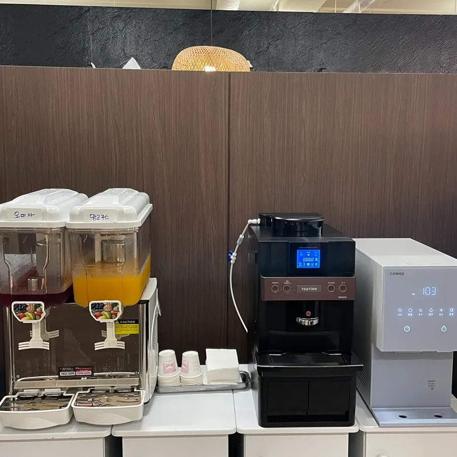 고추장과 참기름을 넣어 비빈 비빔밥