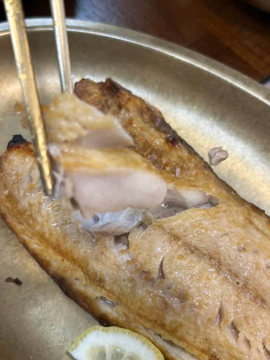 살이 도톰한 화덕 이면수구이