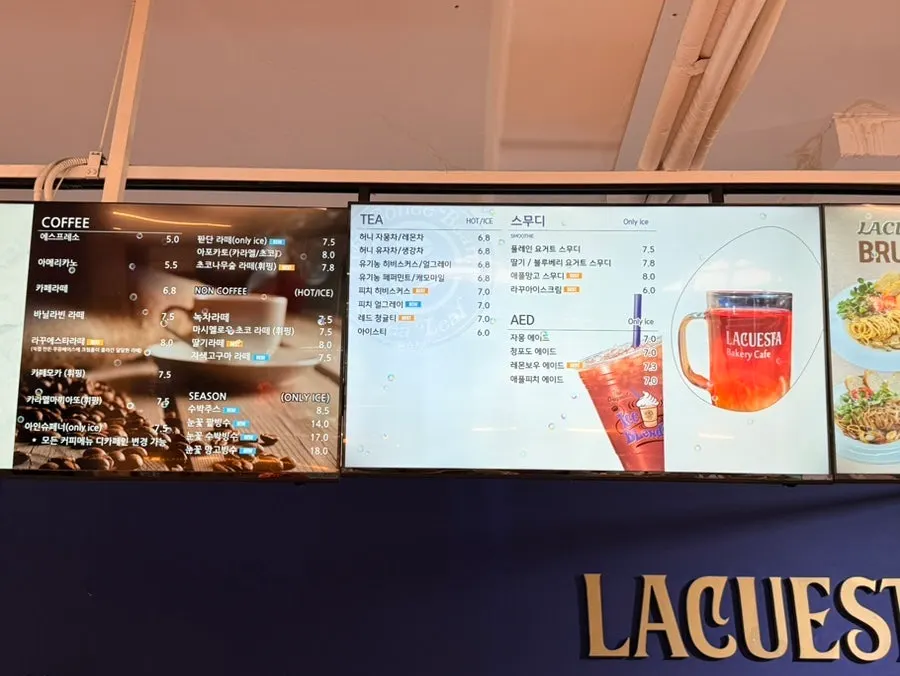 La Cuesta drink menu board