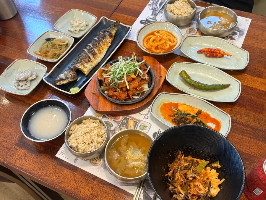 First photo from visiting Hwadeuro-ganggodeungeo Cheonan Main Branch