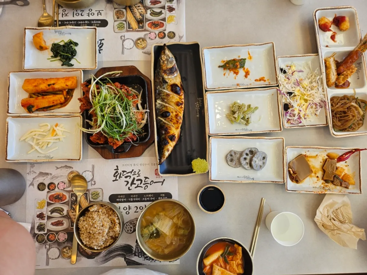 화덕으로간고등어 신탄진점 화덕 생선구이 정식 한 상