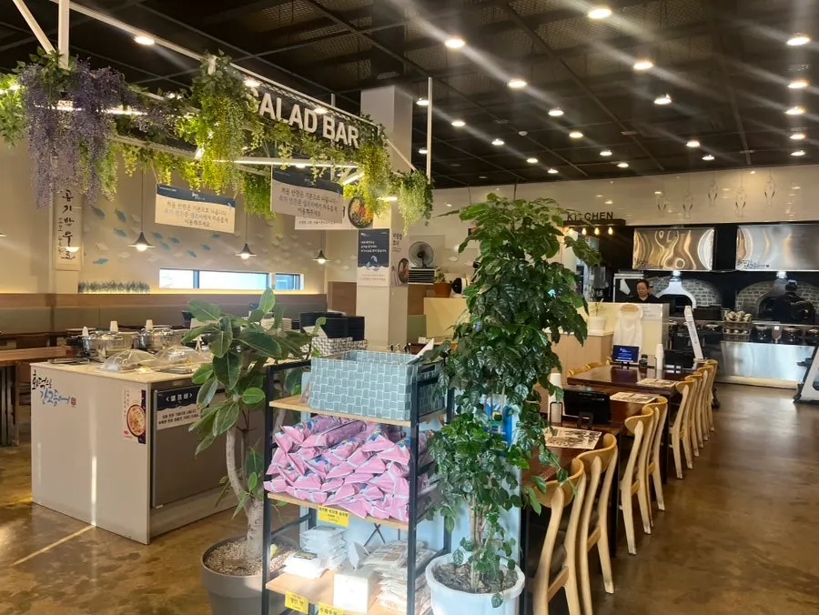化爐烤鯖魚天安本店店內全景