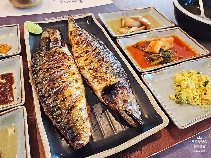 Full spread of the wood-fired mackerel set