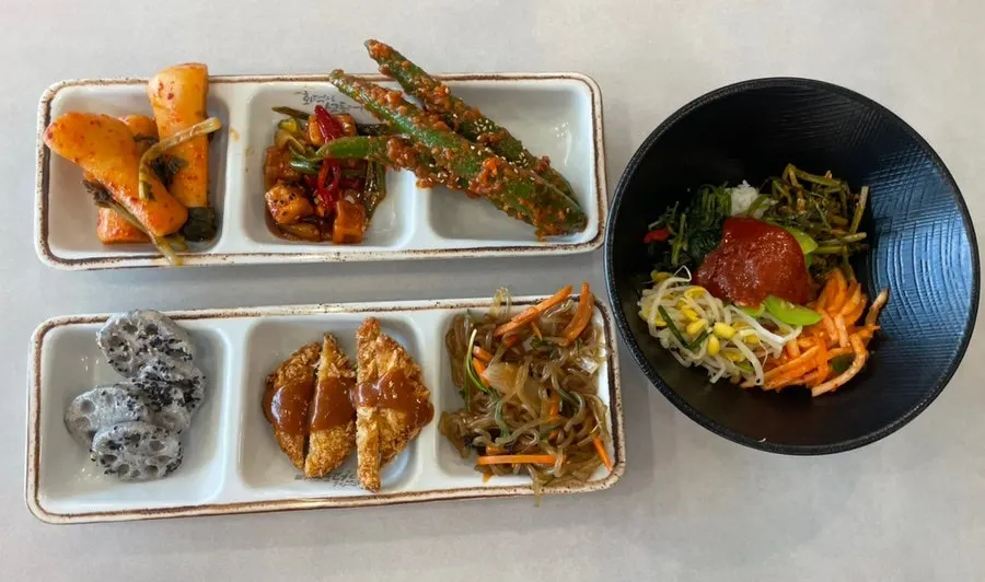 셀프바 나물로 만든 비빔밥
