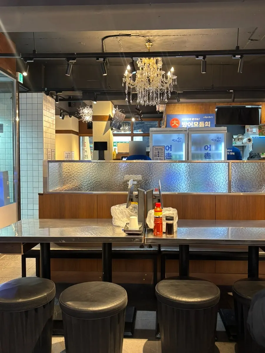 A spaced-out 4-person table