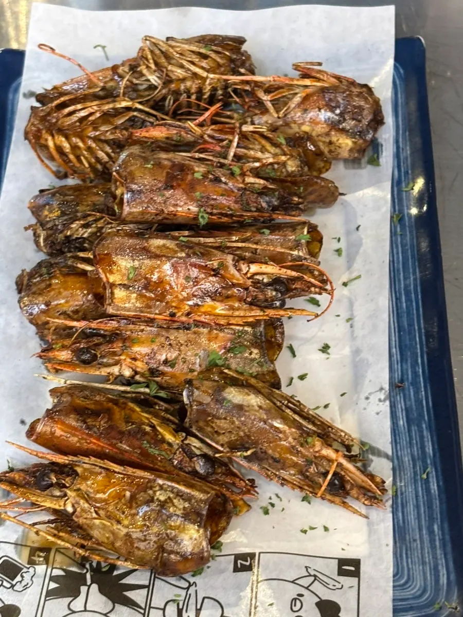 Butter-grilled shrimp head made on special request