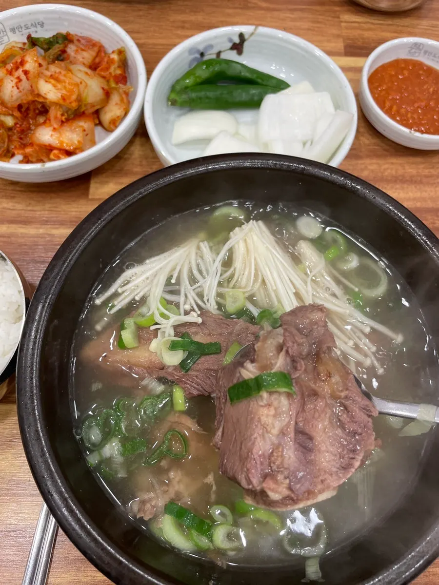 Galbitang broth loaded with ribs