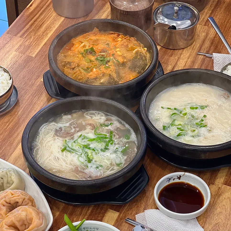 華亭洞平安道食堂湯飯主視覺