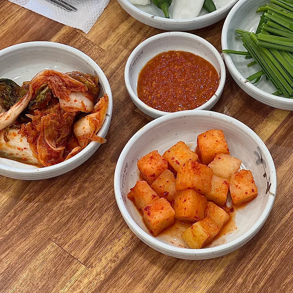 豐盛搭配的大王餃子