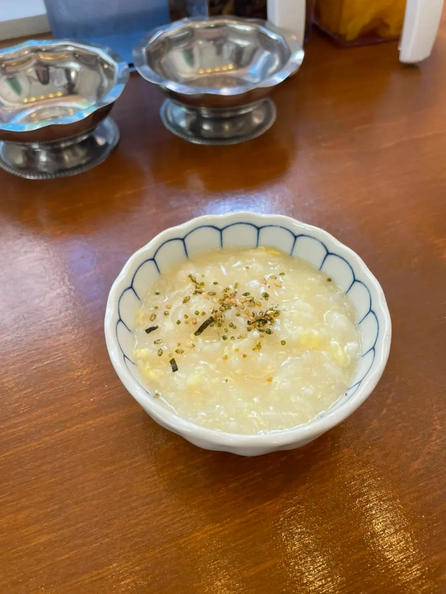 Egg porridge served as an appetizer
