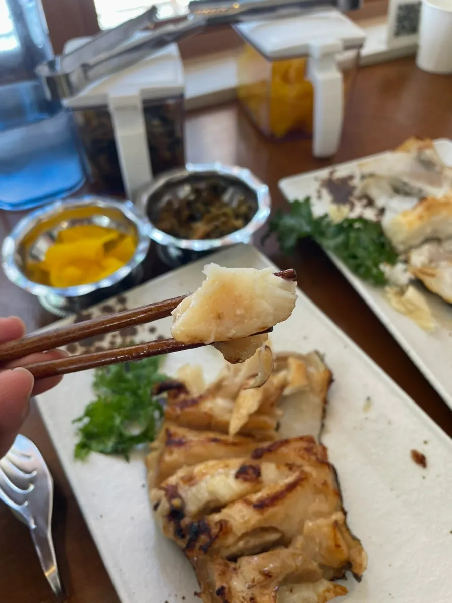 Salt-grilled and miso-grilled black cod served together