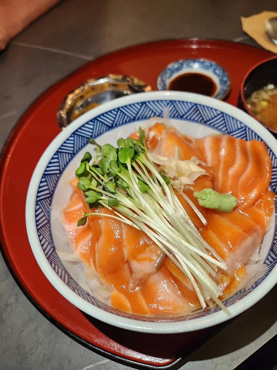 Glossy fresh salmon rice bowl