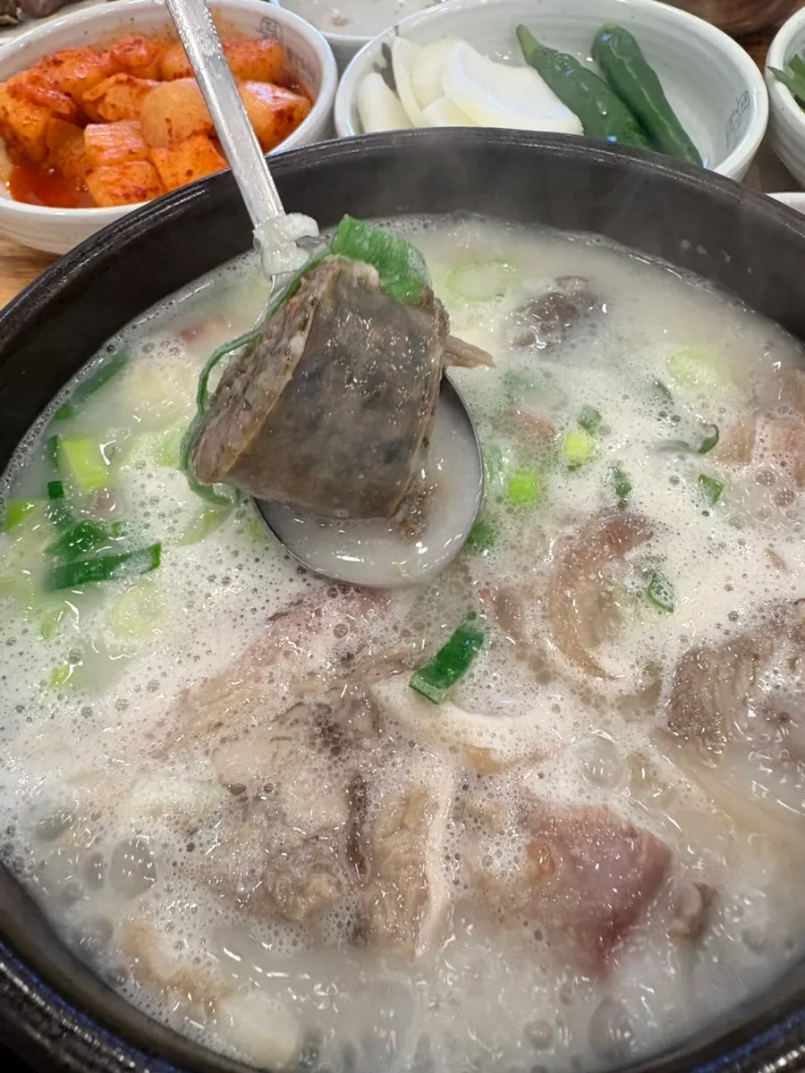 Wrapping up the meal at Pyeongando Restaurant Hwajeong Branch