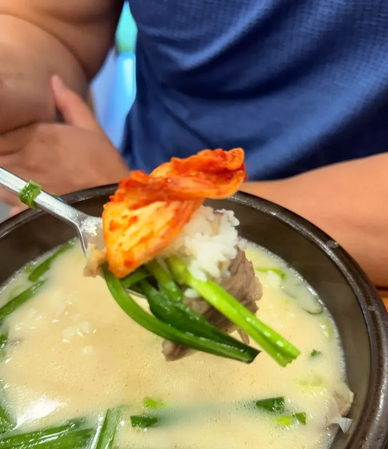 Seolleongtang bowl emptied down to the last spoonful