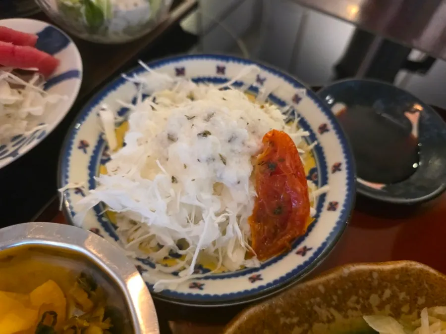 초밥 세트 구성 접시