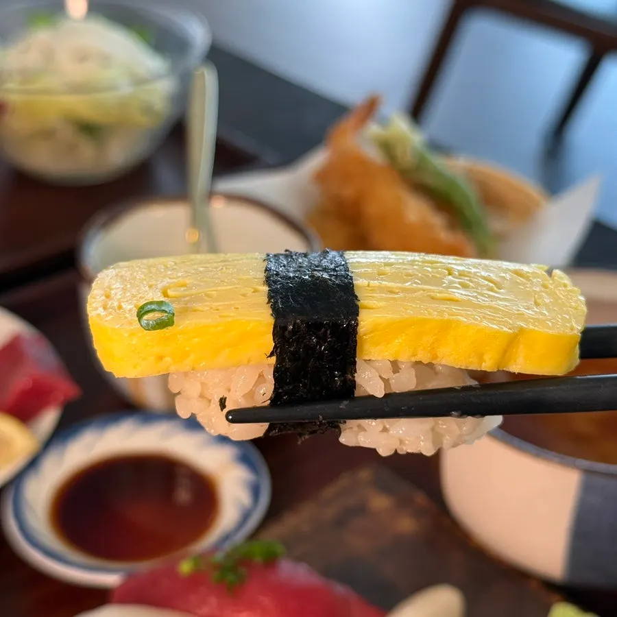 Soft egg sushi