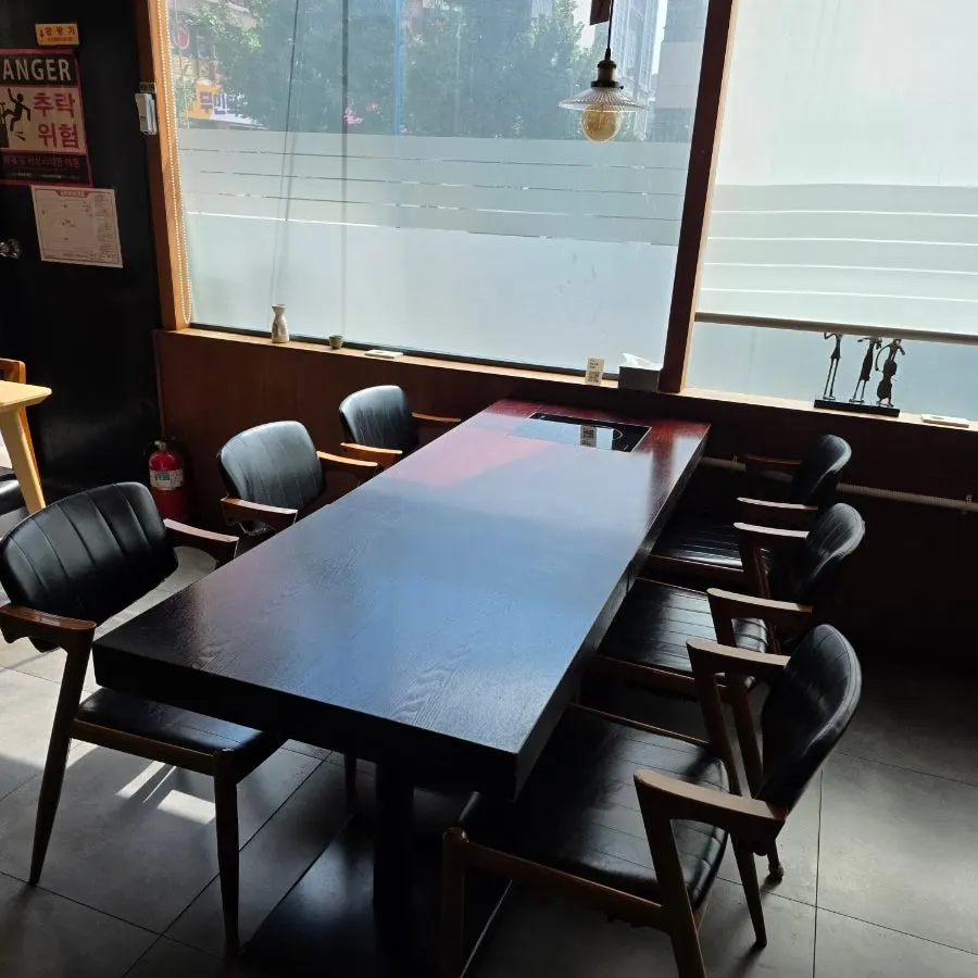 QR code ordering guide placed on the table