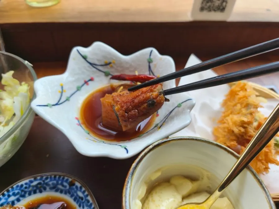 Steamed egg served with the sushi set