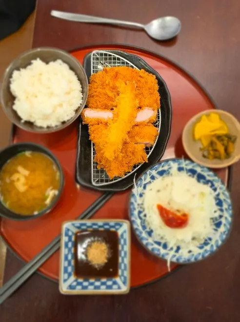 Tray with the Hanwoo pork loin cutlet set
