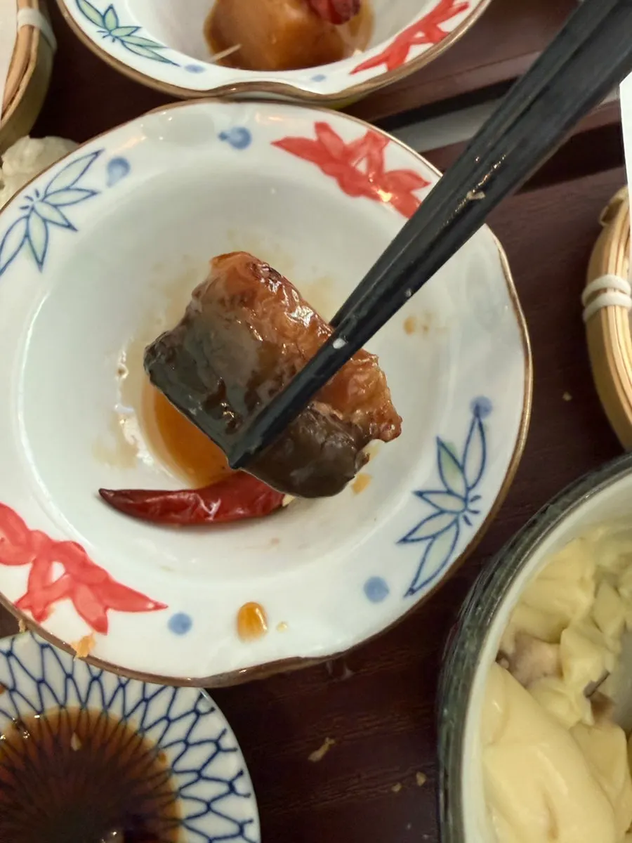 Braised eel and radish simmered in soy sauce marinade
