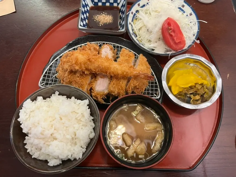 Menu listing for the new sushi set meal special