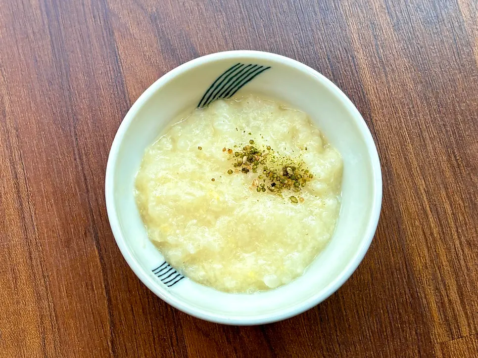 초밥정식 코스 첫 순서로 나온 따끈한 죽