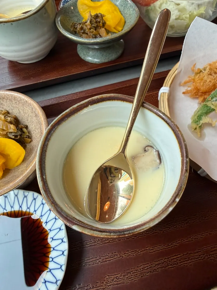 Close-up shot of the sushi set plate