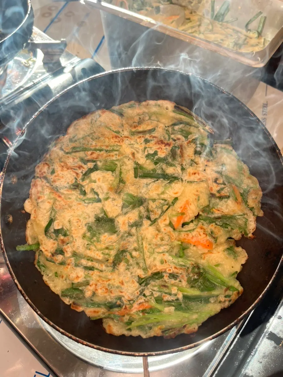 Golden brown finished buchujeon