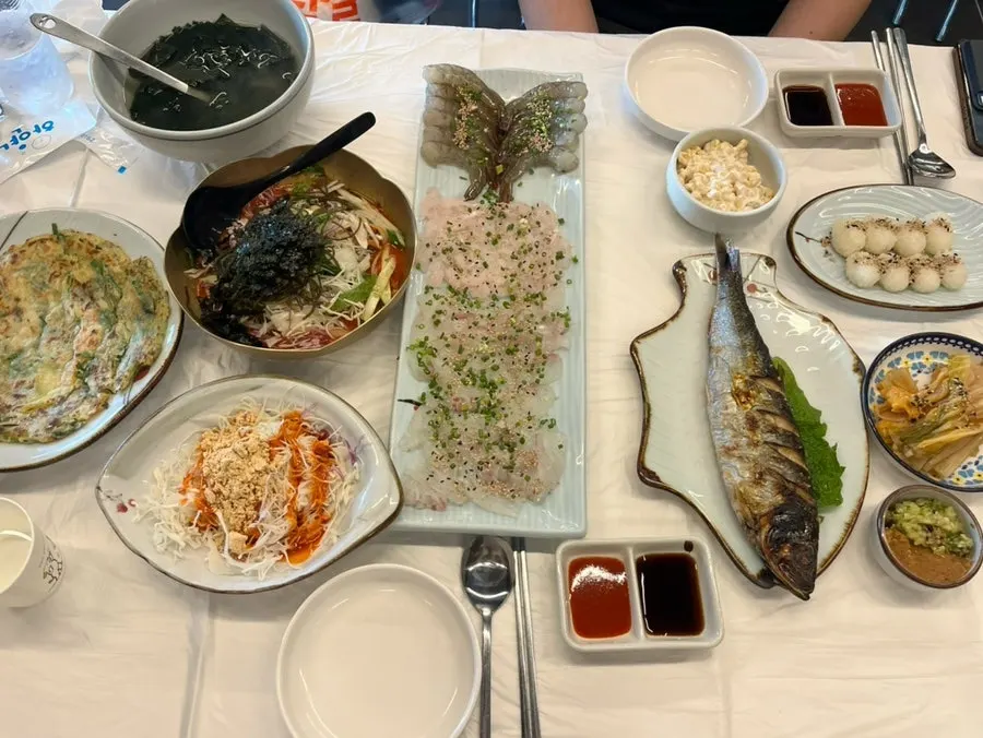 Warm seaweed soup served at the table