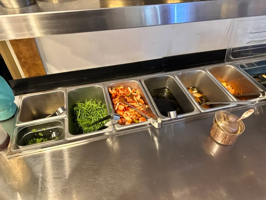 Self-serve corner for side dish refills