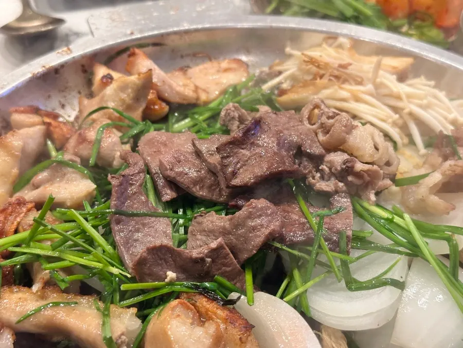 Well-grilled yeomtong with the pink gone