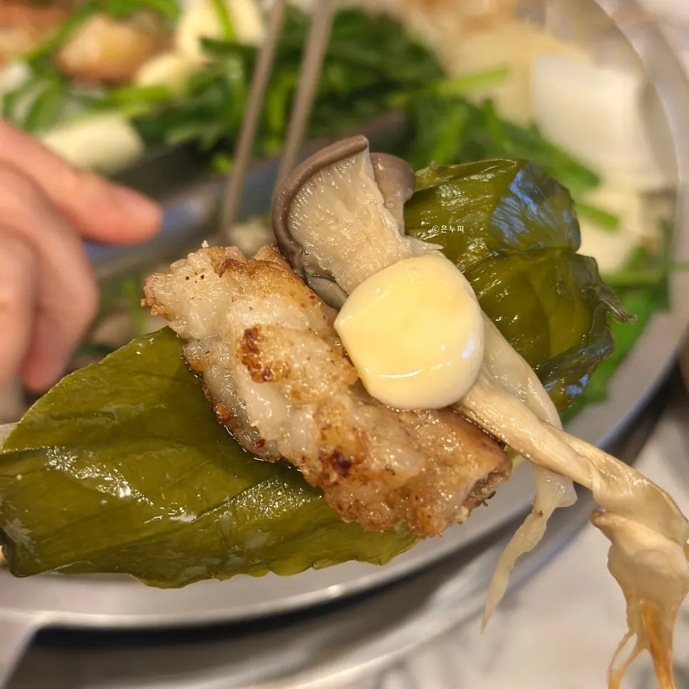 노릇하게 익은 한우곱창 구이