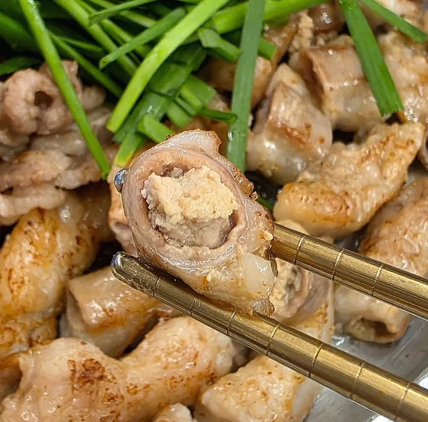 곱이 꽉 찬 한우곱창 단면