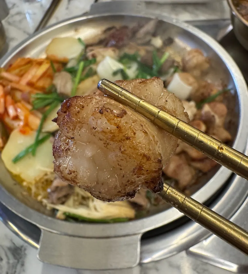 곱이 가득 찬 소곱창 구이