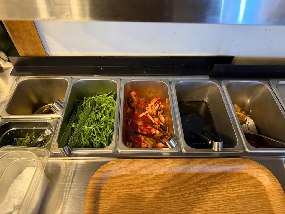 Standard serving of cool mukbap