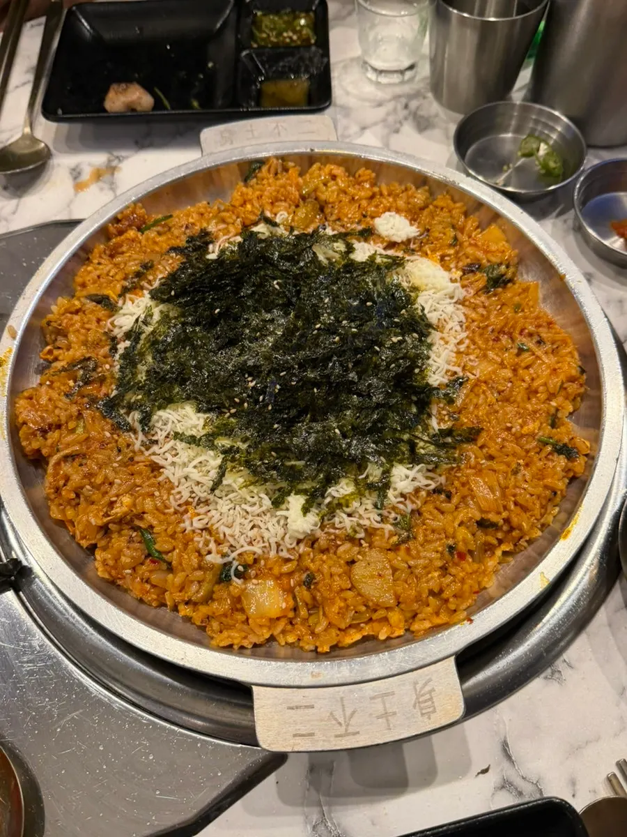Cheese egg fried rice served as the finishing dish