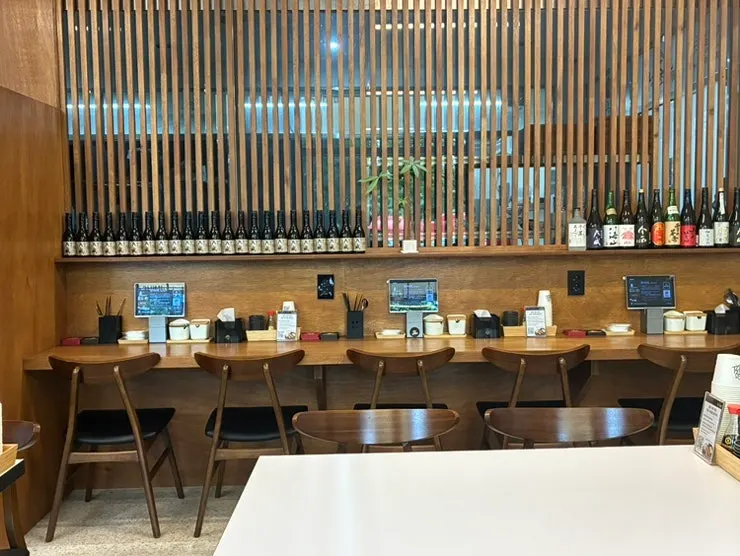 웨스턴돔 상가동 1층 황제초밥 일산본점 입구 주변
