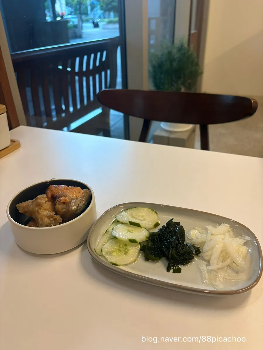 Abalone porridge and grilled salmon side dish